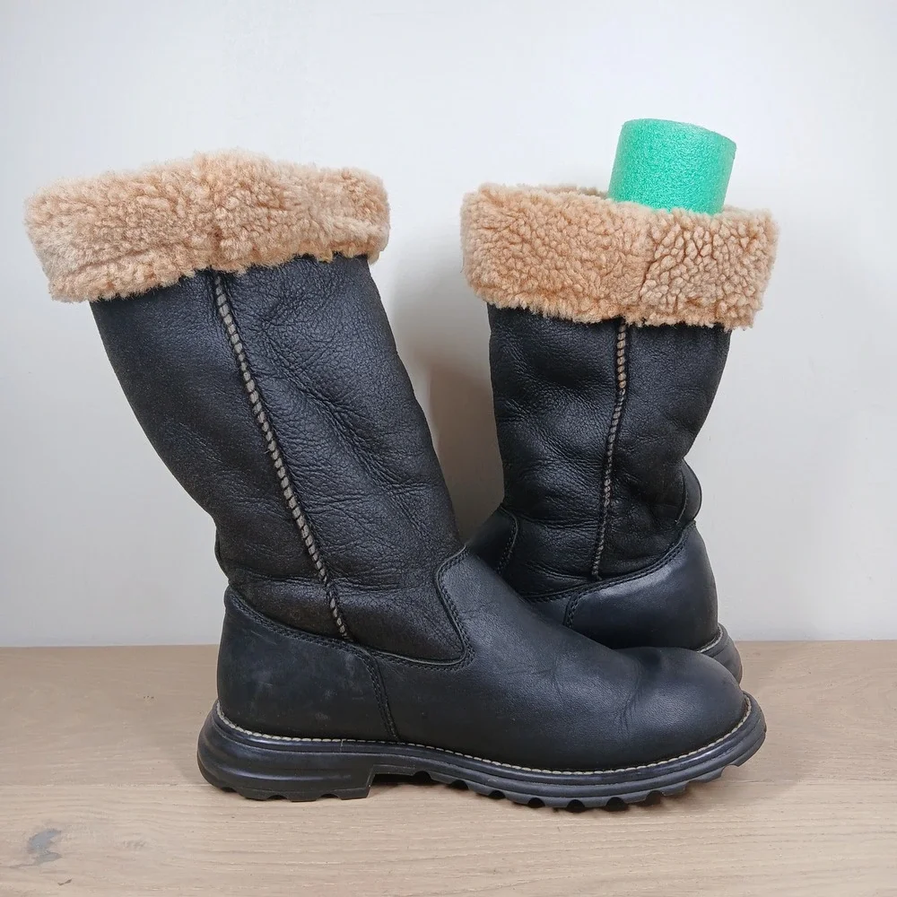UGG Tall Winter Boots Womens 8 Black Leather Shearling Fur Lined Cozy Snow